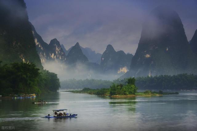 中国最值得去的10大AAAAA景区，八达岭长城垫底，你去过几个？