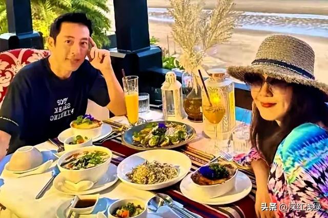 夫妻俩为了不变老，坚持26年不吃肉不生子，如今59岁近照不敢认