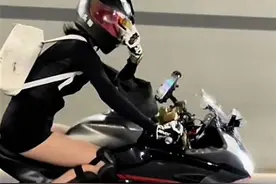 女车手殒命重庆隧道背后：摩托车网红们的流量，都用安全换来？图片