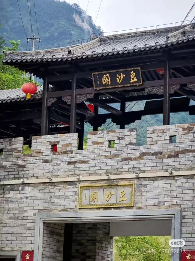 8月去正好！央媒点赞最美避暑地！小众秘境美如瑞士