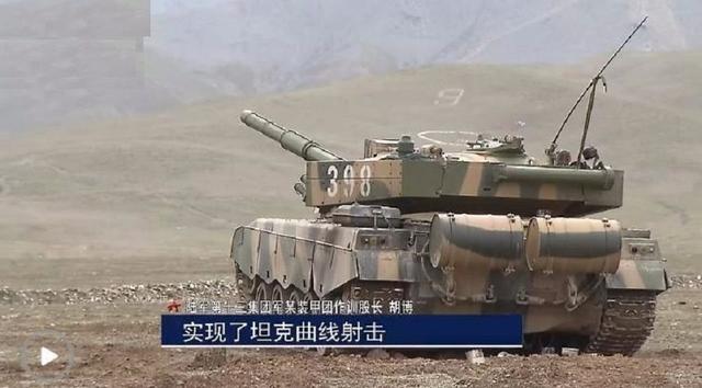 俄式坦克 “超低空飞行”：看着酷炫，实战中连长把驾驶员一脚踹翻