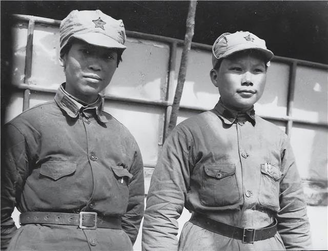 30岁的贺子珍在苏联莫斯科的样子， 烫着时尚的发型	，穿着漂亮裙子