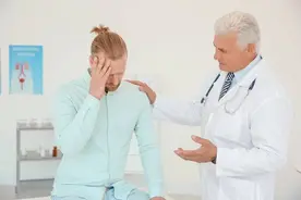 男性左乳下面隐痛可能是什么原因图片