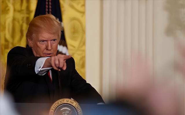 解放军释放斩首信号	，川普态度反转，统一台湾的黄金时间来了？