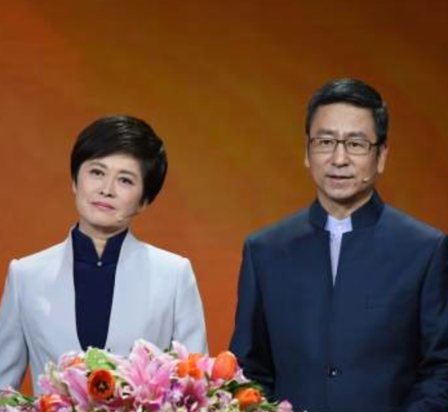 敬一丹没想到，“最快女护士	”仅一句话就让老搭档白岩松口碑暴涨