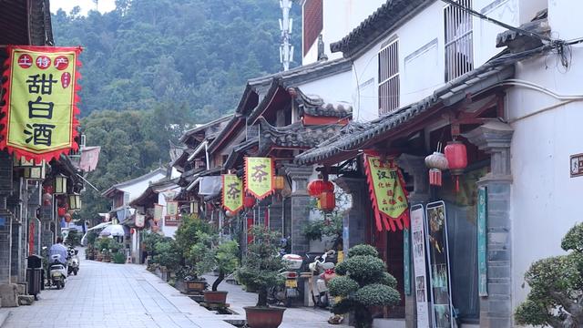云南千年古镇，唐代开通国际贸易通道，四季如春旅居地，动车直达