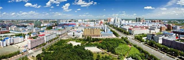 中国最北的城市，距俄罗斯第三大城750米，过去是省会如今又火了