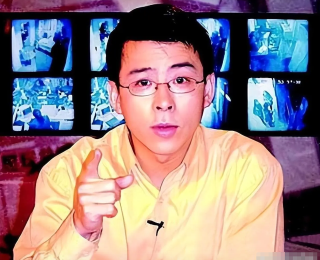 曾扬言要让中国向世界道歉的阿丘，被央视除名后，如今过得怎样