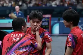 3-2被逆转！输给瑞典后张本智和崩溃跪地不起：“没有力气了，但还是要去打”图片