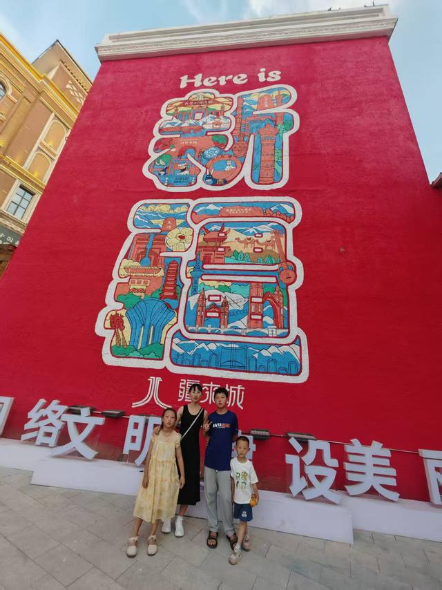 见到赛里木湖的蓝，才明白什么叫“眼睛会怀孕”
