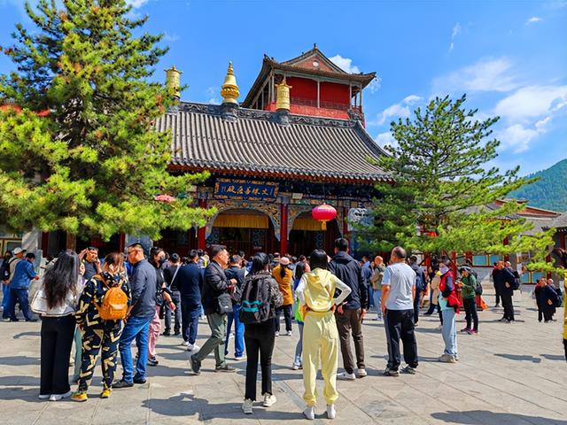 山西旅游：四大佛教名山之一五台山行（图）