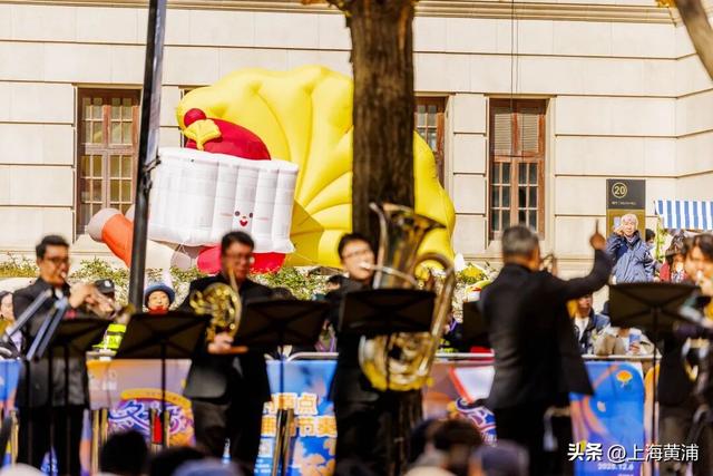 市中心的“金色会客厅”，成为了最欢乐的海洋！