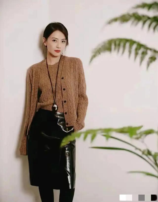 不愧是国民媳妇,从10几岁红到40多岁,感觉她可能红一辈子