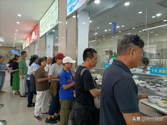 国庆中秋长假，扬州市政府食堂接待游客4411人次