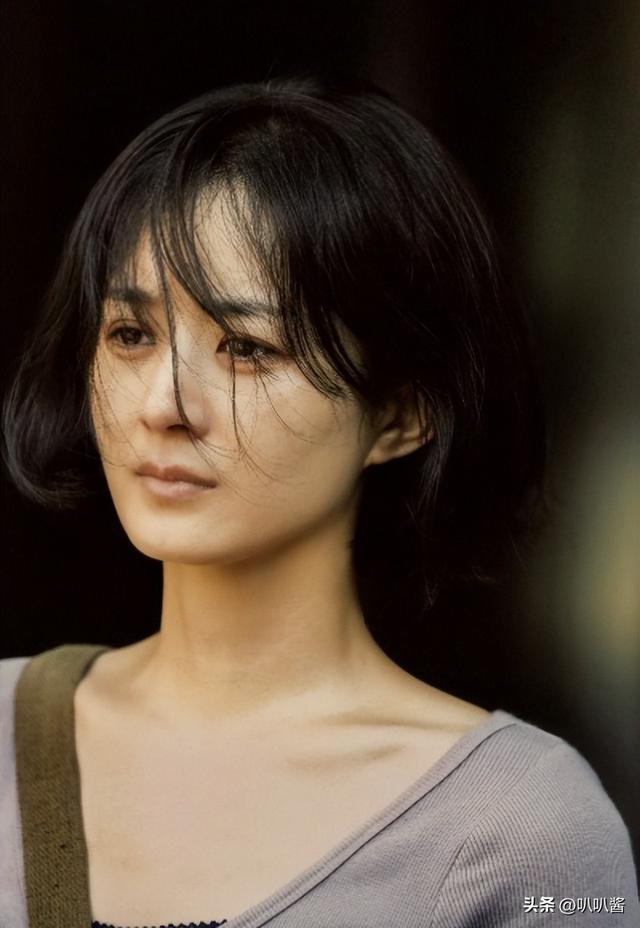 和赵德胤恋情真相大白半年，央视3天2次点名赵丽颖，冯绍峰没说错