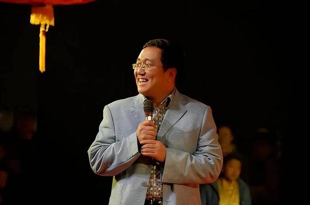 二婚娶丫蛋为妻，俩人相差十多岁，句号为当初的选择承担了责任