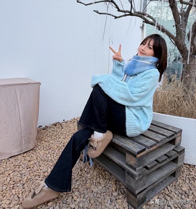 央媒怒批	、目不识丁，这几位德不配位的“文盲”明星，凭啥走红