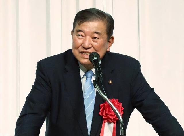 事态严重了，日本连开3枪，蔡英文已离岛，解放军通牒发往东京