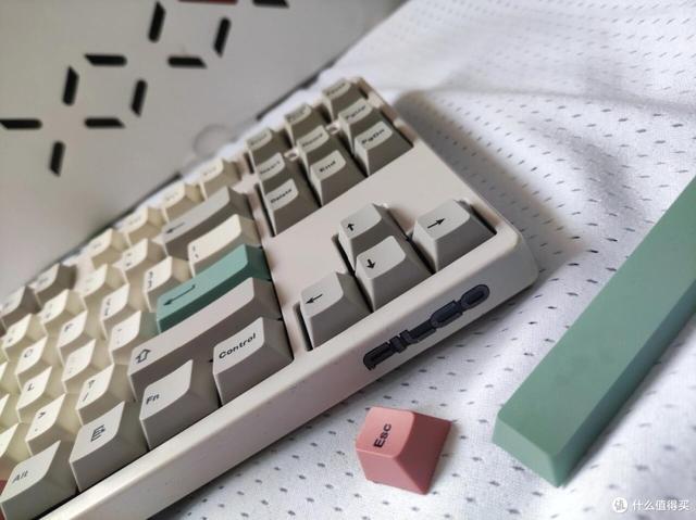 Filco 圣手二代确实是机械键盘史上的 “现象级” 经典款