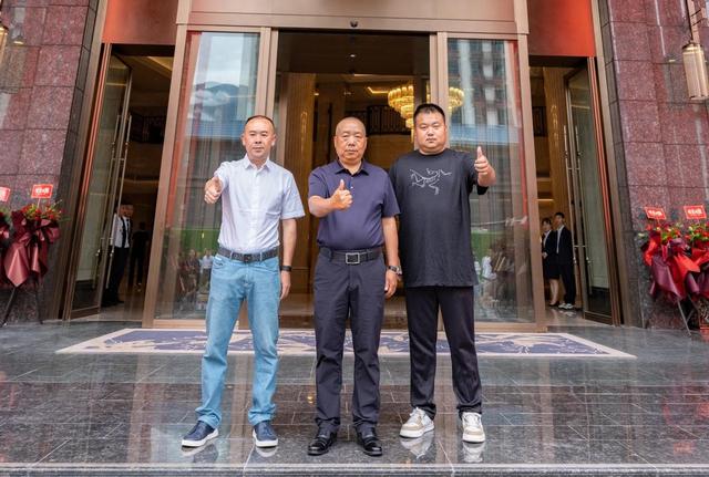 紫韵启幕墨脱新章 高原孤岛绽华光 边城首座五星级地标酒店盛大开业