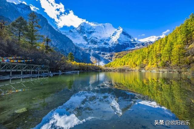 是什么让资深驴友每年秋天都偷偷跑去川西？？