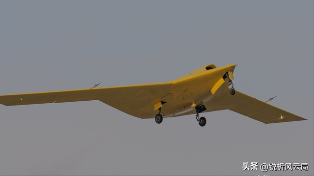 隐身渗透+精准定位，中国新战机让美国防空武器失效，攻守易型了