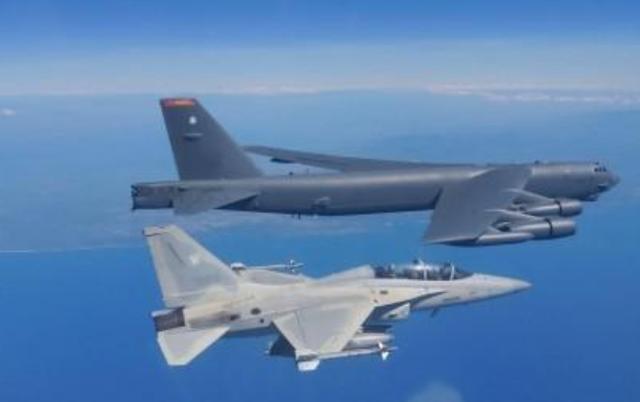 枪打出头鸟！福建舰入列不到两天，国防部点名菲律宾，话说的很重