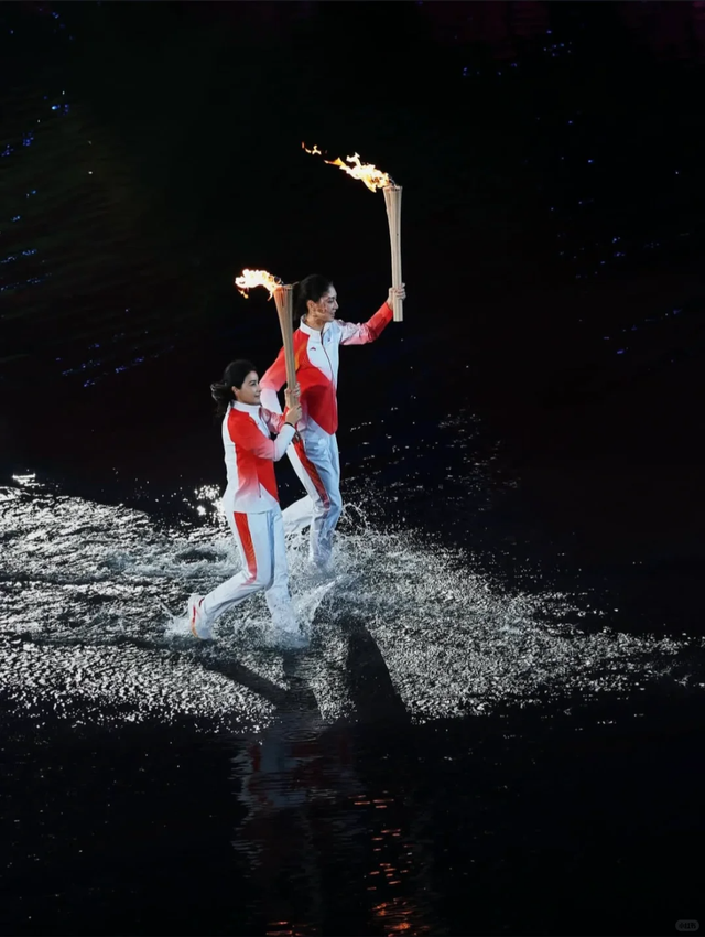 霍震霆没想到，44岁儿媳郭晶晶再次官宣喜讯，让整个阔太圈沉默了