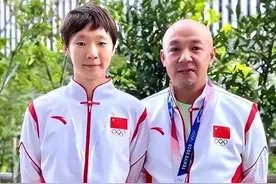 王曼煜与教练肖战分手，是她乒乓生涯的最大败笔。图片