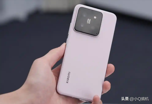 小米目前“降价很猛”的旗舰手机，从4999来到2634元，价格大跳水