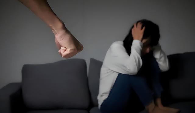 75岁老汉与少妇春宵一夜后，竟被连砍30刀，遗留的内衣成破案关键