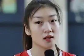 女篮姑娘食量有多大？李梦吃饭真香啊，刘禹彤同样也是吃嘛嘛香图片