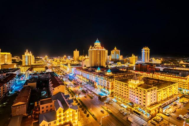 到了满洲里我们做了四件事，其中一件至今难以释怀