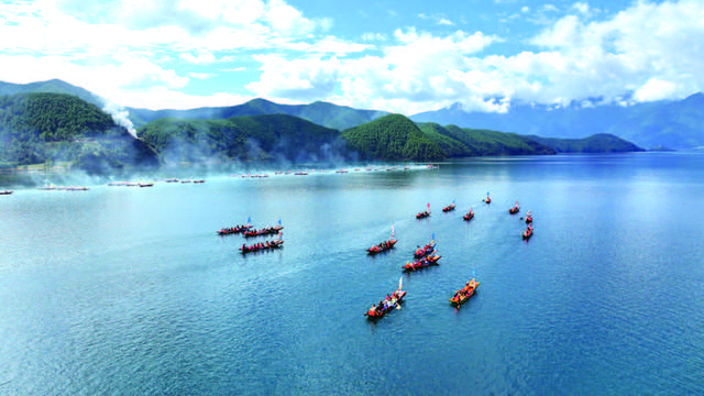 2025年凉山州首届泸沽湖转山转海节启幕 “转”出凉山文旅促“三交”新篇章