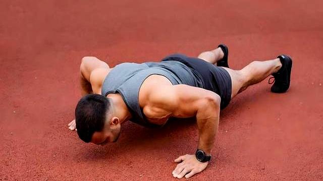 锻炼越多越早死？医生警告：这3种运动，中老年人别再拼命做了！