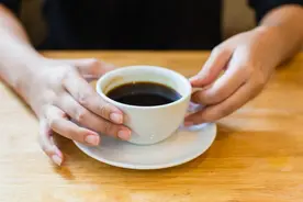 喝黑咖啡真能减肥吗？图片