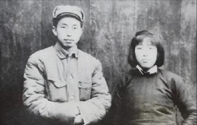 她是主席的妻子，15岁入党，如今依然健在，但很少出现在公众视野