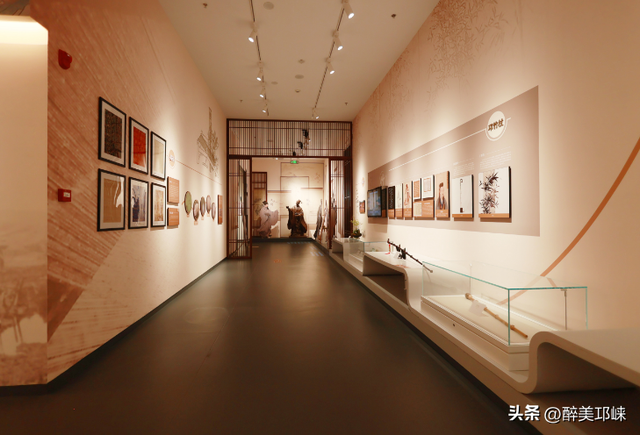 放春秋假啦！成都天台山旅游景区免门票→