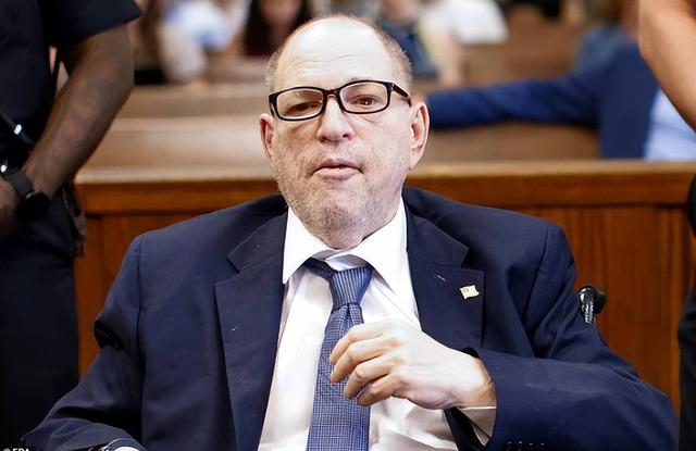 陪玩陪睡仅开胃菜，又一位内娱女演员曝"潜规则"原来岳云鹏没说错