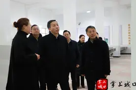 市委常委、市政府常务副市长陈鸣波到城口县调研图片