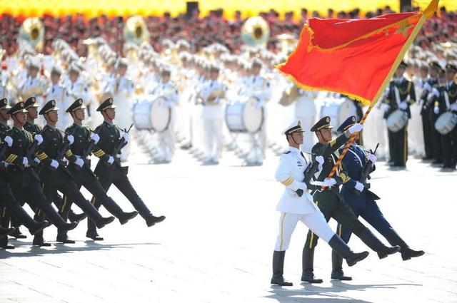 李在明拒绝出席中国阅兵，王毅挂断电话，送了韩国一句话