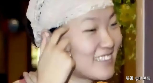 婚内包养奥运冠军，诈骗27位明星近6000万，国脚前妻王媞下场凄惨