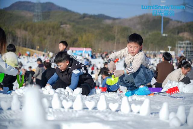 今日试营业！日光雪谷正式亮相，开启临安场景嬉雪新篇章