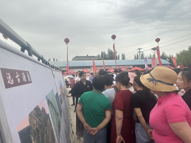 酒泉市博物馆流动展览走进黄泥堡裕固族乡