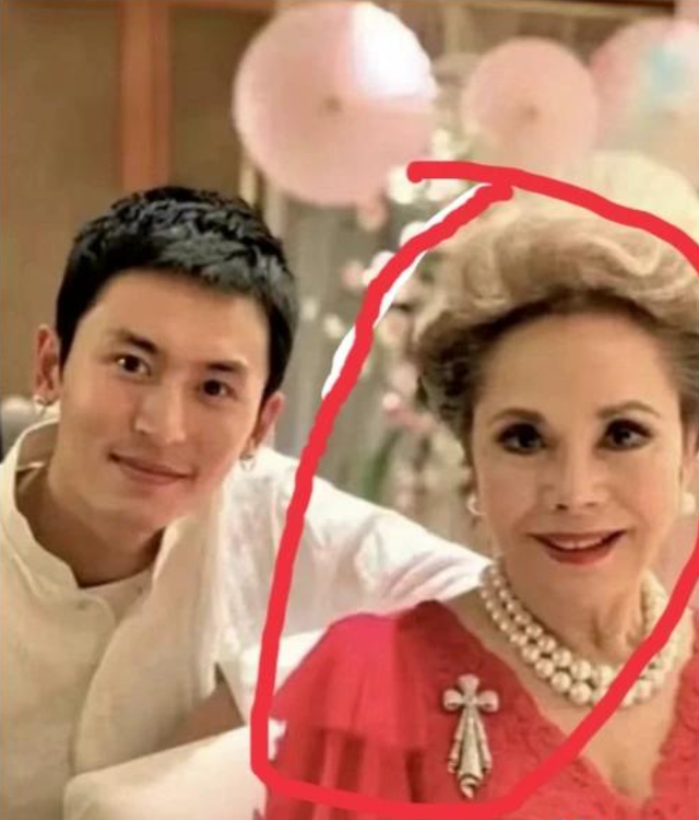 封杀四年，49岁赵薇突传消息，因胃癌去世传闻5个月前就真相大白