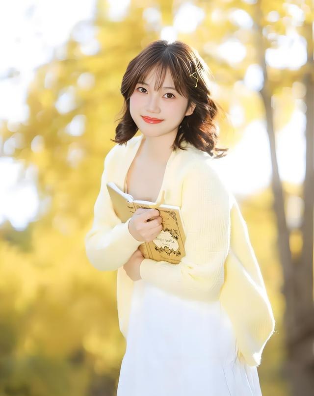 银杏树下人像摄影进阶！9个「落地就会」姿势，新手也能拍出大片