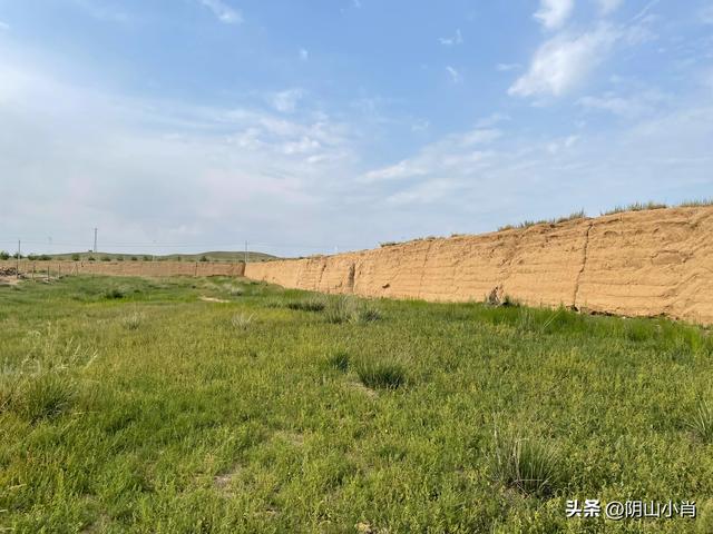 达茂旗达尔罕、百灵庙、乌克忽洞，固阳银号、忽鸡沟田野考察笔记