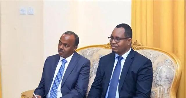 购买中国战斗机不给钱，7次追债都没还	，这个嚣张小国报应来了