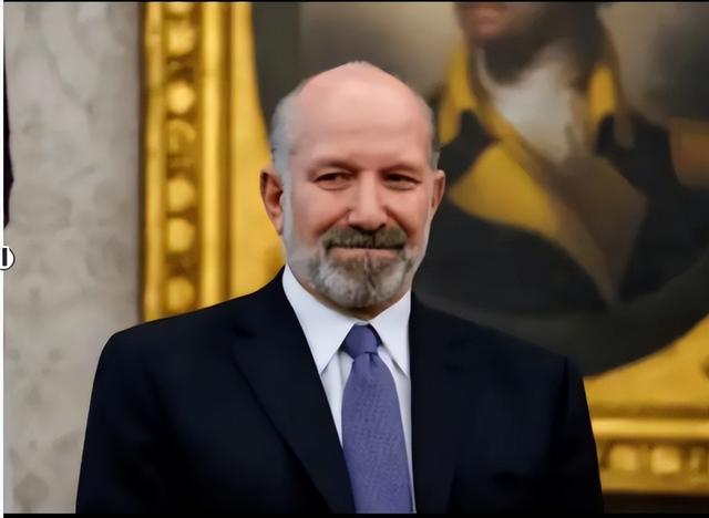 特朗普刚下专机	，中方就出席午宴，中美同桌共餐，会场布置很特殊