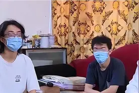 轰动一时的湖南4胞胎：富豪父亲去世留47套房，为啥还没钱上学图片